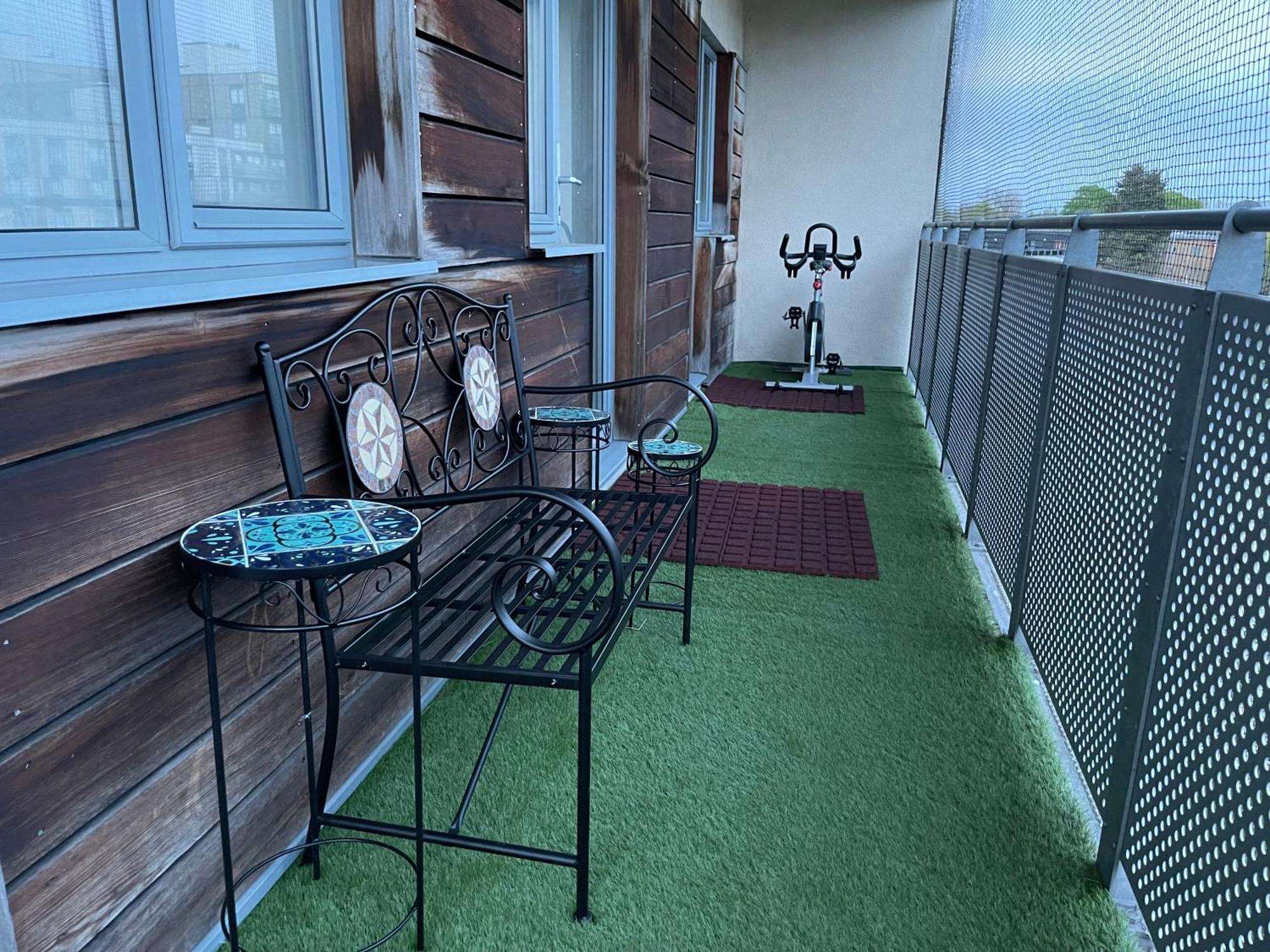 Luxury 2 Bedroom Apartment- Lake View - Free Parking - Wembley Stadium 5Km Londyn Zewnętrze zdjęcie