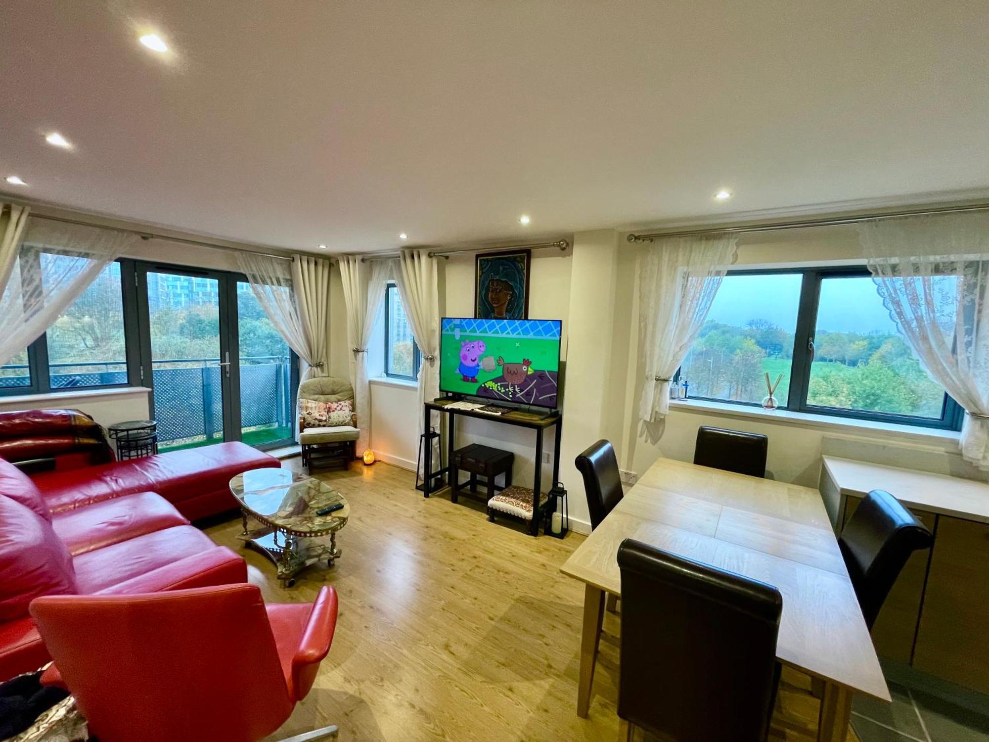 Luxury 2 Bedroom Apartment- Lake View - Free Parking - Wembley Stadium 5Km Londyn Zewnętrze zdjęcie